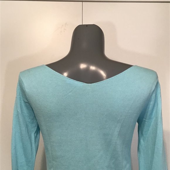 J. McLaughlin Light Blue V Neck Knit Top Size XS - Picture 5 of 11